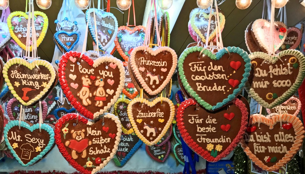Gingerbread hearts All is calm, all is bright