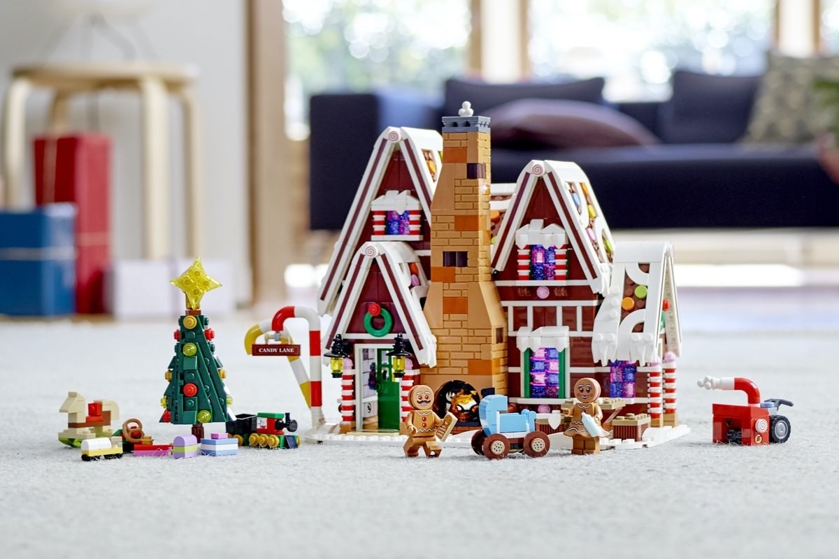 Lego's Creator Expert Gingerbread House has plenty of charm