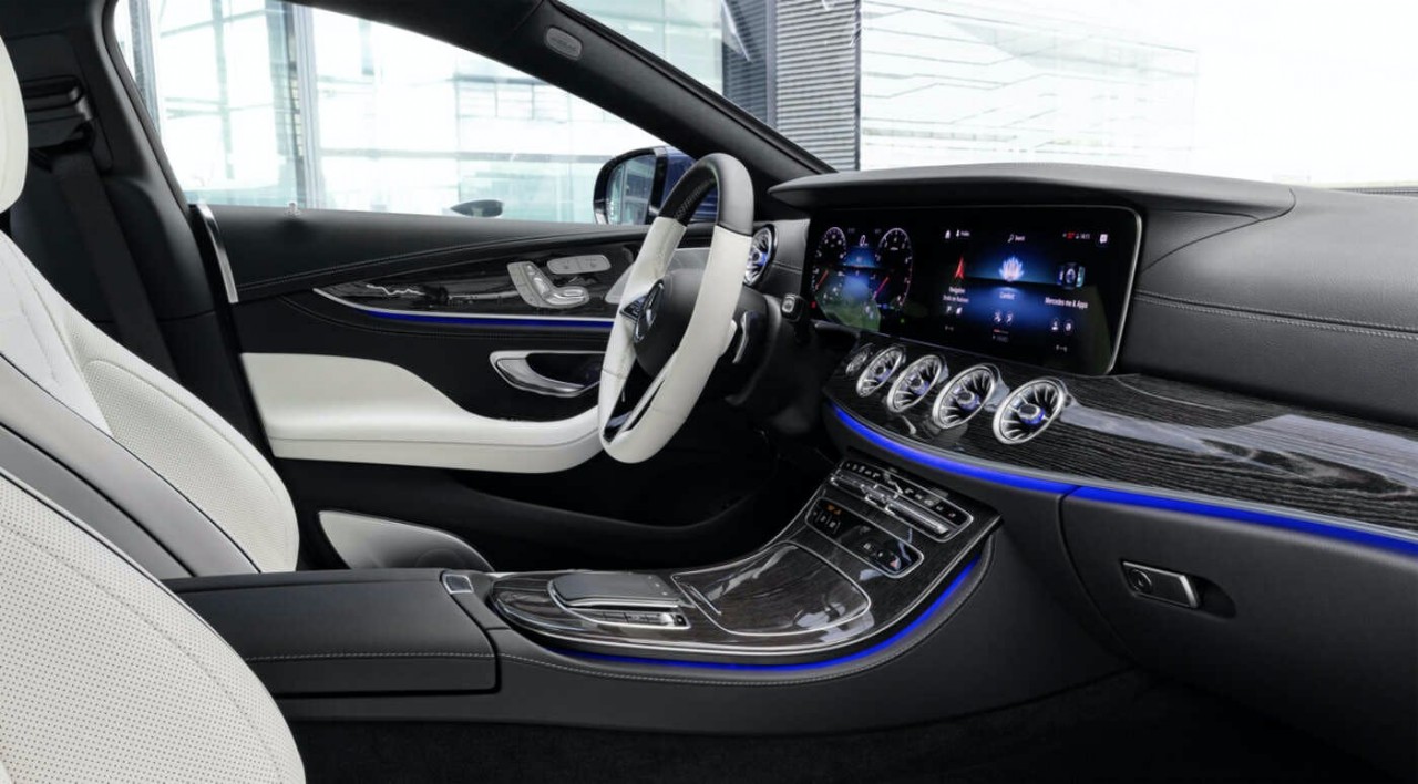 Mercedes Benz CLS class cockpit